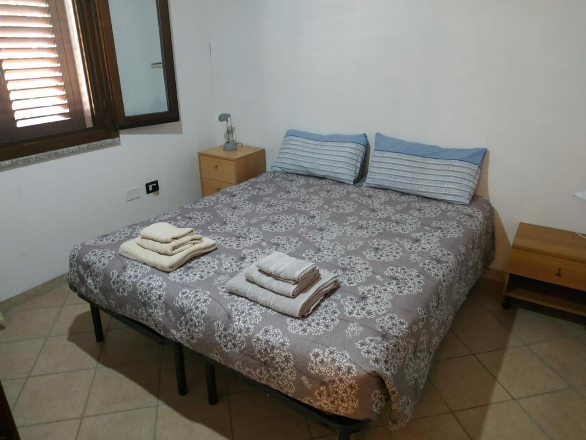Cottage Su Merti Country Иглесиас Екстериор снимка
