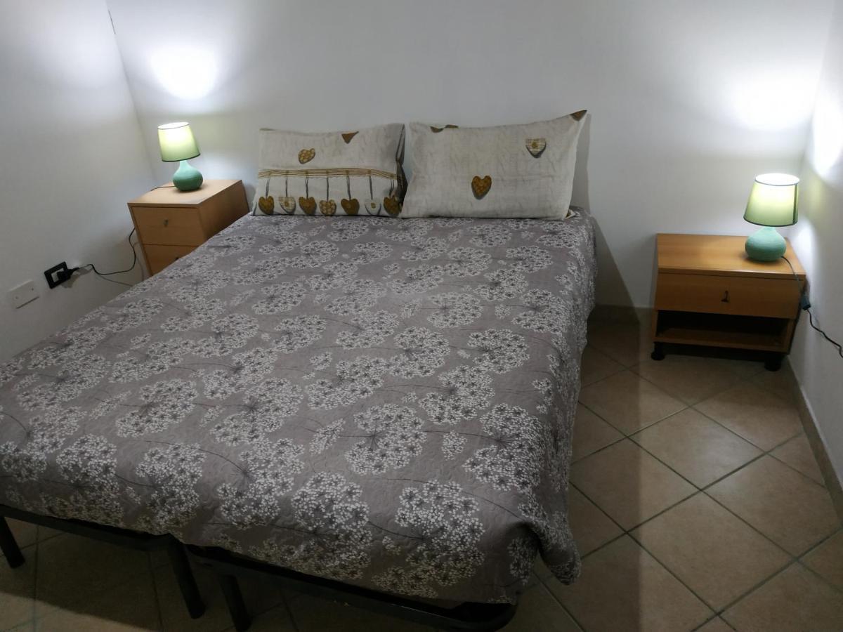 Cottage Su Merti Country Иглесиас Екстериор снимка